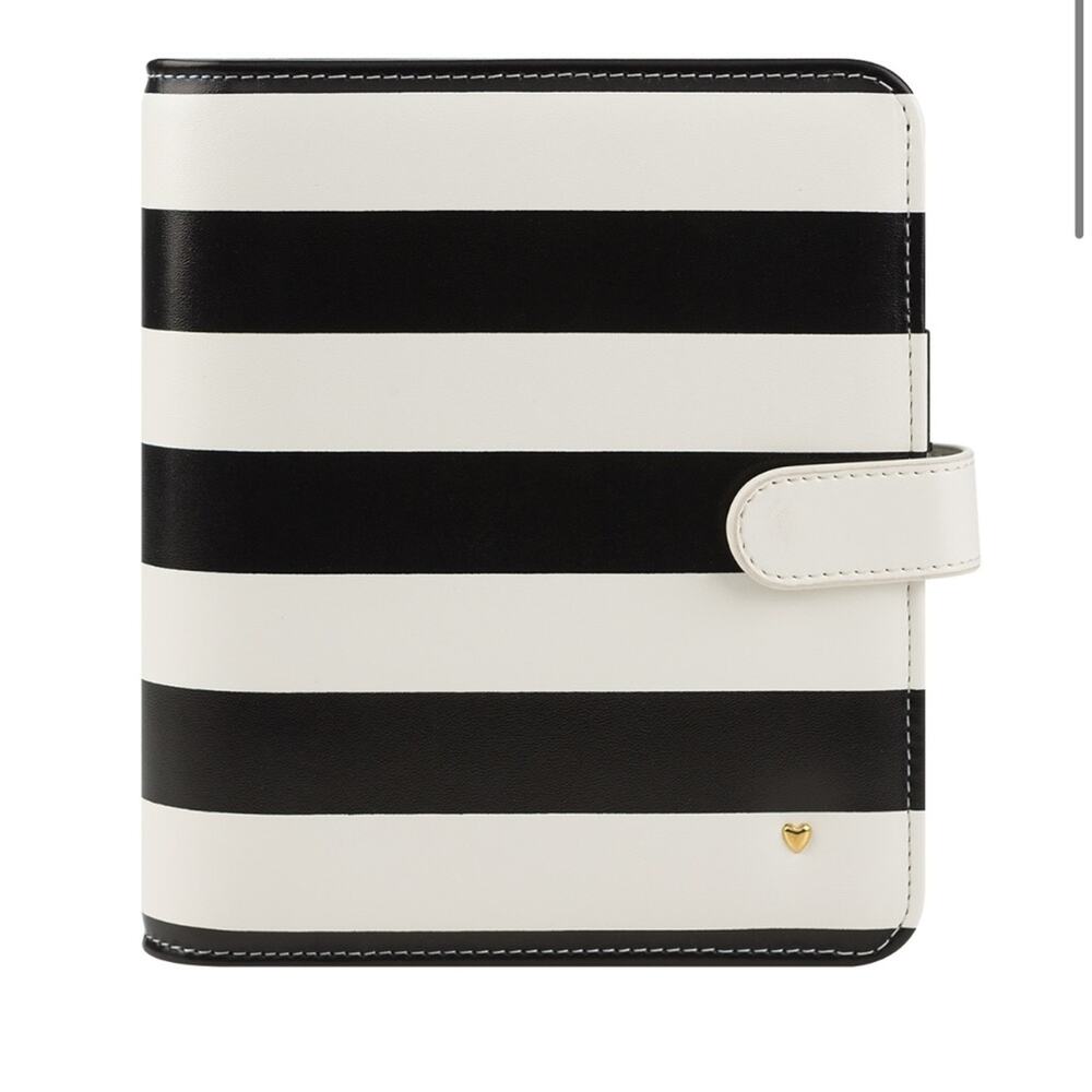 Franklin Covey Miranda Simulated Leather Snap Binder